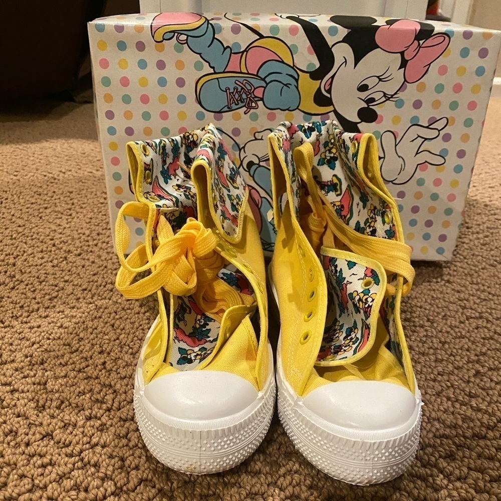 Vintage Mickey & Minnie Mouse X Floral Converse Shoes - Picture 2 of 10